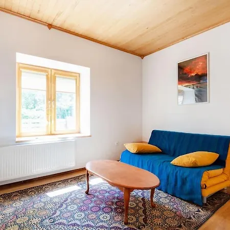 Pinewood Apartment