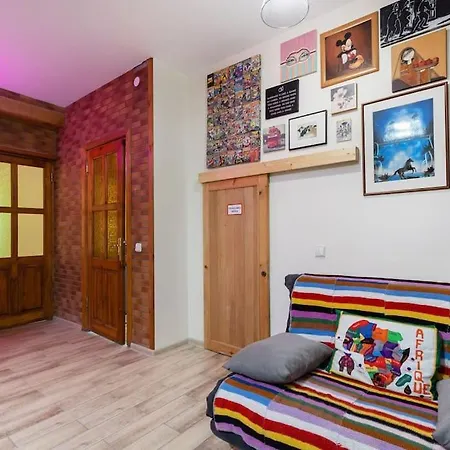 Pinewood Apartment *